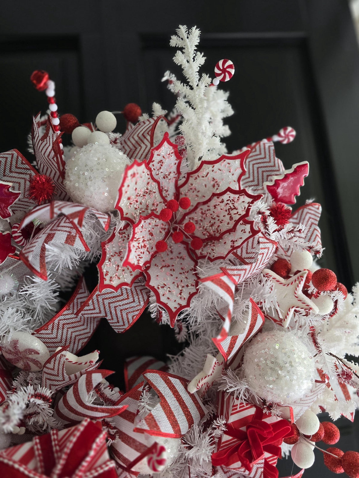 Luxury Red & White Christmas Wreath | Peppermint Candy & Gift Box Front Door Wreath | 50cm (20")