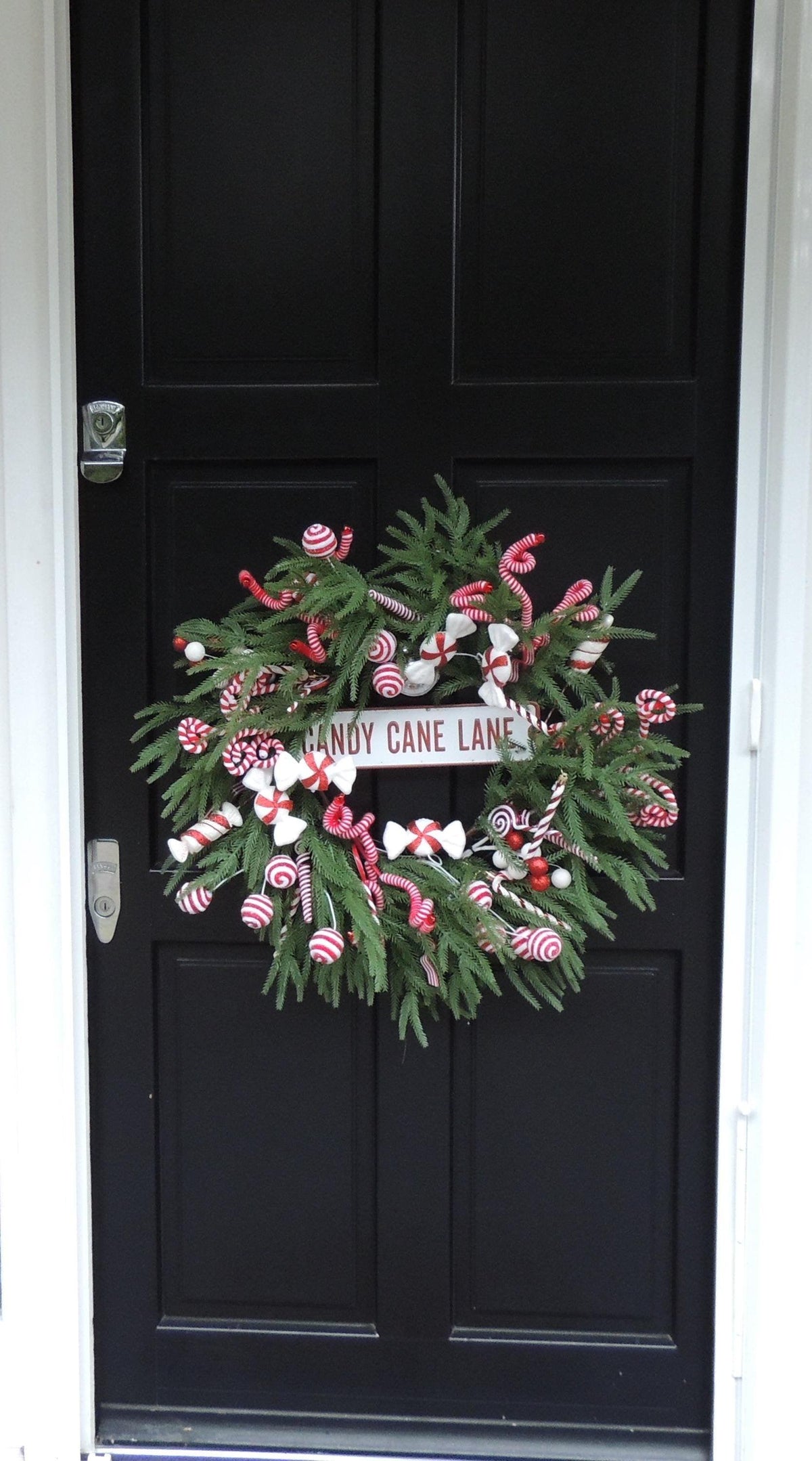 Luxury Candy Cane Christmas Wreath | Candy Cane Lane Front Door Wreath | 60cm (24")