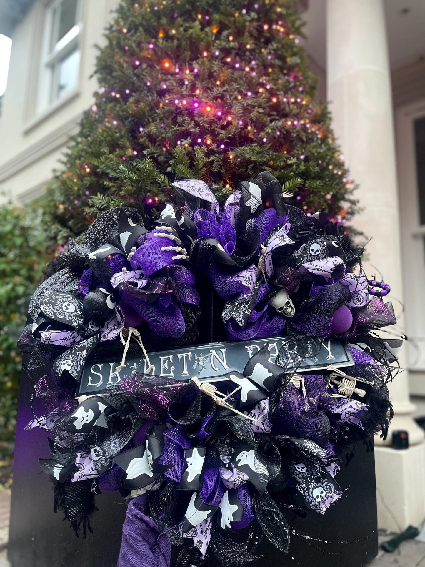 Large Halloween Front Door Wreath Spooky Hanger Black Purple Skeleton Party Wall Porch Hanger Handmade House Home Decor Decorations Welcome