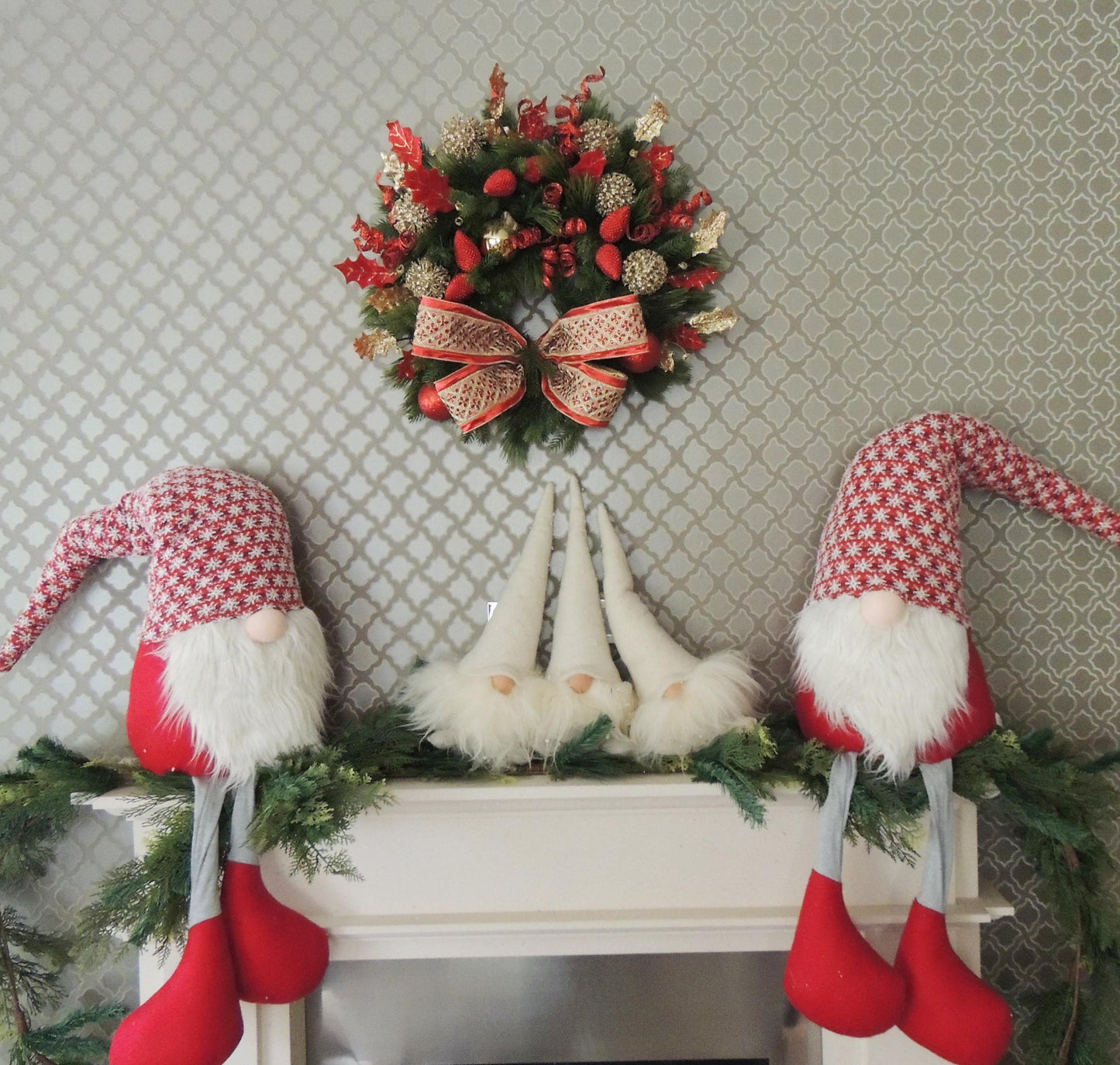 Luxury Christmas Fireplace Door Mantle Wreath Red Green Home Decoration Xmas Winter Advent Designer Decor Wall Hanger Traditional Ornaments