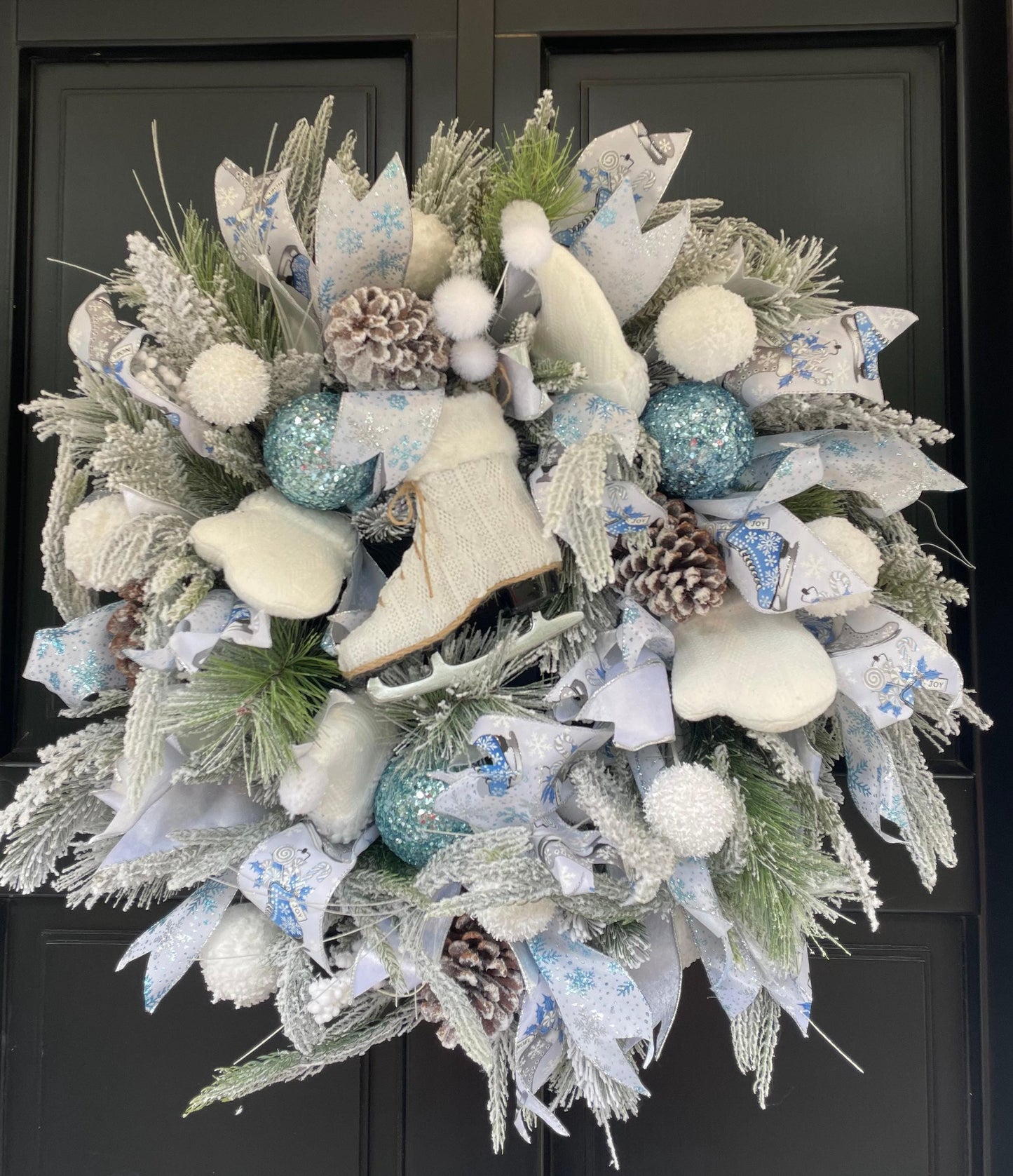 XL White Flocked Christmas Wreath Ice Skating Front Door Elegant Home Decor Decoration Glam Winter Swag Designer Unique Gift Luxury Holiday