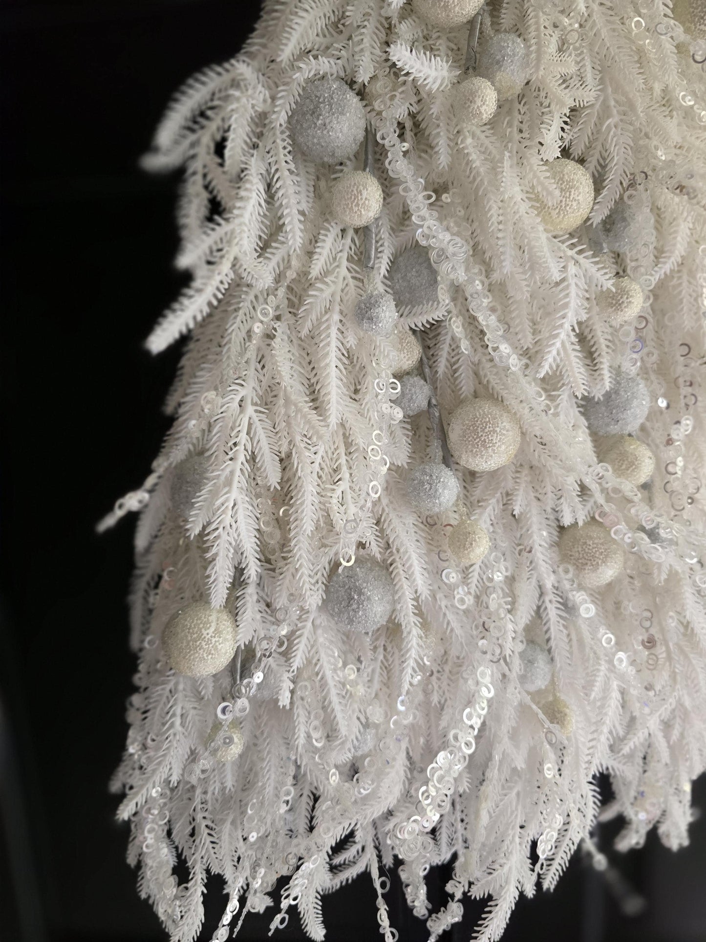 Large Luxury Christmas Tree Wreath Elegant Front Door Home Decorations White Xmas Winter Mantle Decor Porch Holiday Swag Designer Unique