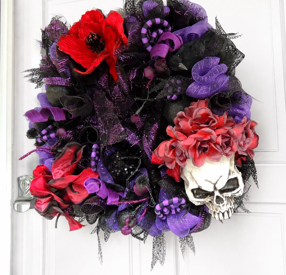 Skull and Roses Halloween Wreath for Front Door, Gothic Floral Halloween Decor, Purple Handmade Spooky Autumn Wreath, Glam Skull Door Swag