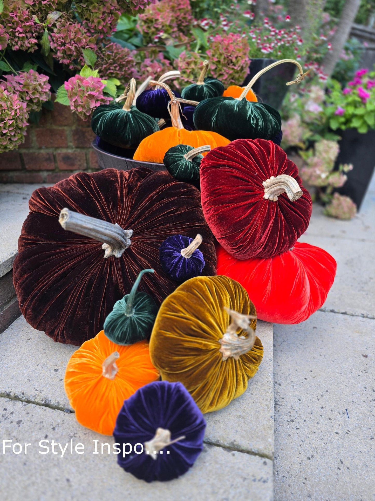 Cinnamon Luxury Silk Velvet X-LARGE Pumpkin Real Stem Harvest Autumn Fall Handmade Decor Thanksgiving Table Mantel Decoration Centerpiece
