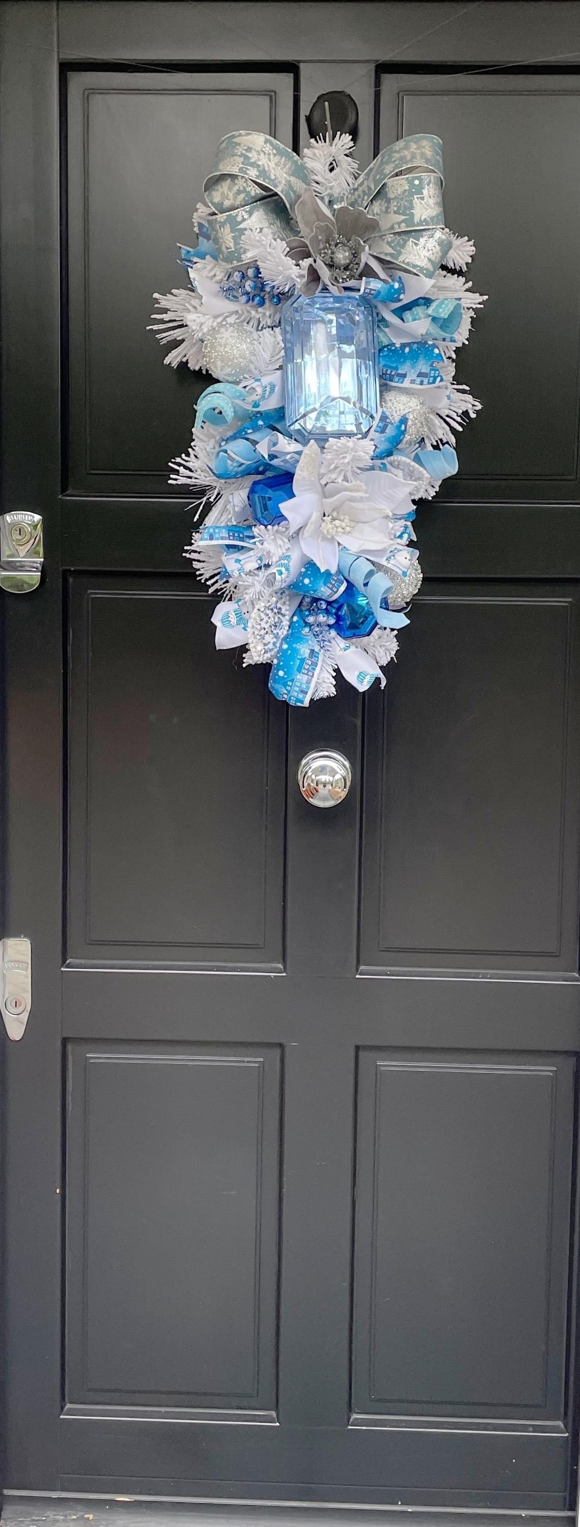 XL Ice Blue Snow Flocked  Luxury Teardrop Christmas Front Door Wreath White Home Decoration Xmas Winter Mantle Decor Holiday Advent Swag