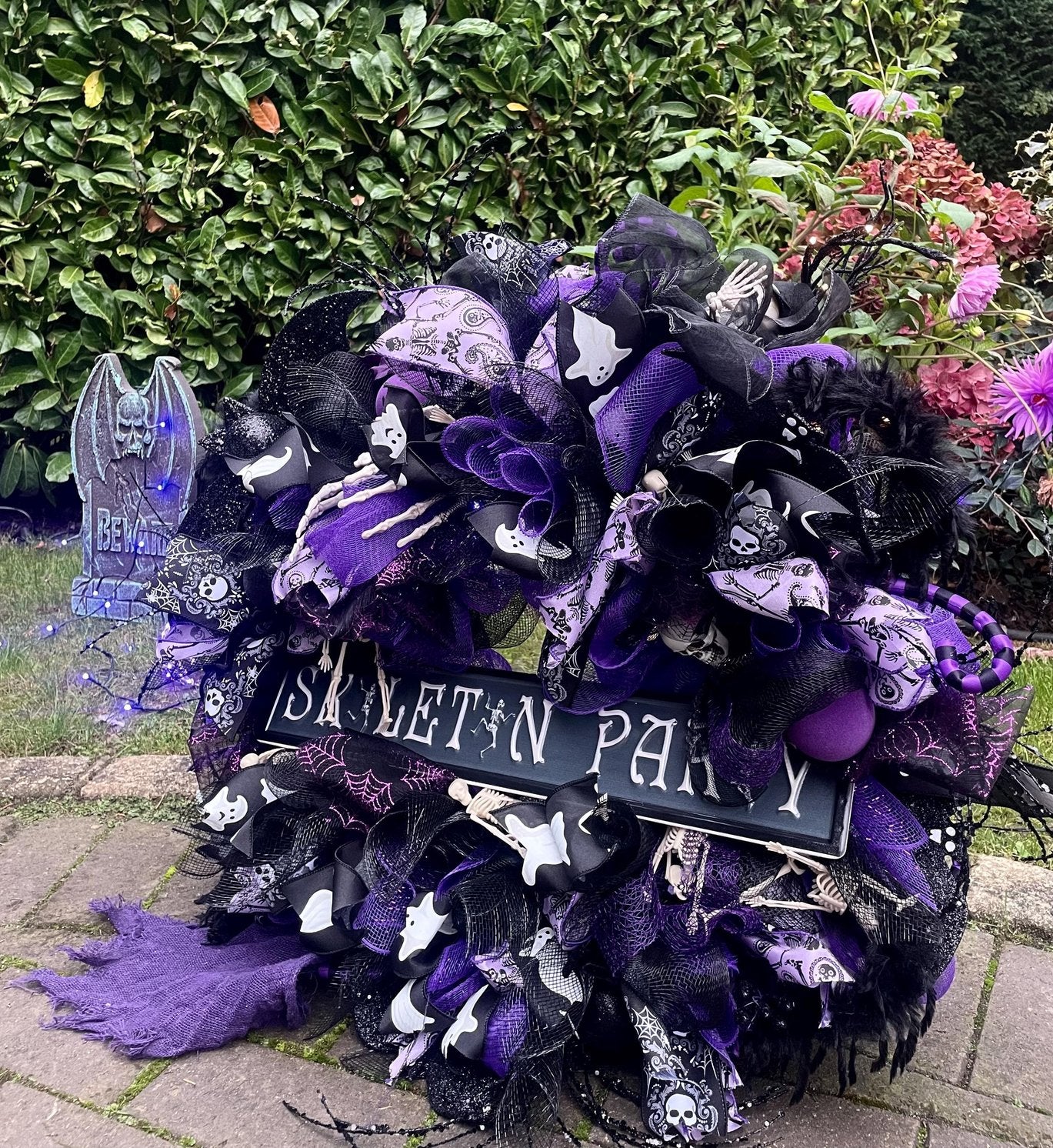 Large Halloween Front Door Wreath Spooky Hanger Black Purple Skeleton Party Wall Porch Hanger Handmade House Home Decor Decorations Welcome
