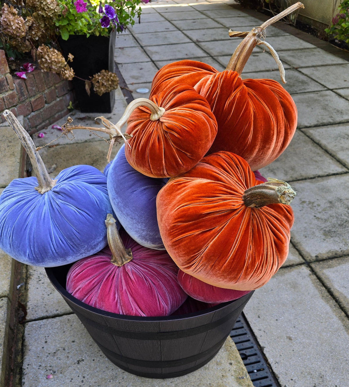 Set of 4 Silk Velvet Pumpkins – X-Small, Small, Medium & Large | 100% Wool Filled with Real Stems