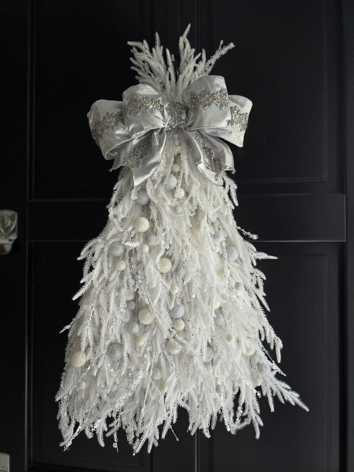 Large Luxury Christmas Tree Wreath Elegant Front Door Home Decorations White Xmas Winter Mantle Decor Porch Holiday Swag Designer Unique