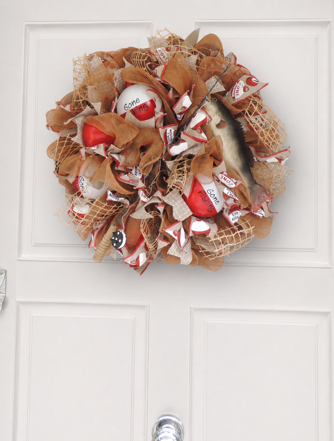 Fishing Bobber Wreath for Front Door, Angler Cabin Door Decor, Handmade Bass Fishing Wreath, Rustic Lake House Decoration Brown Red