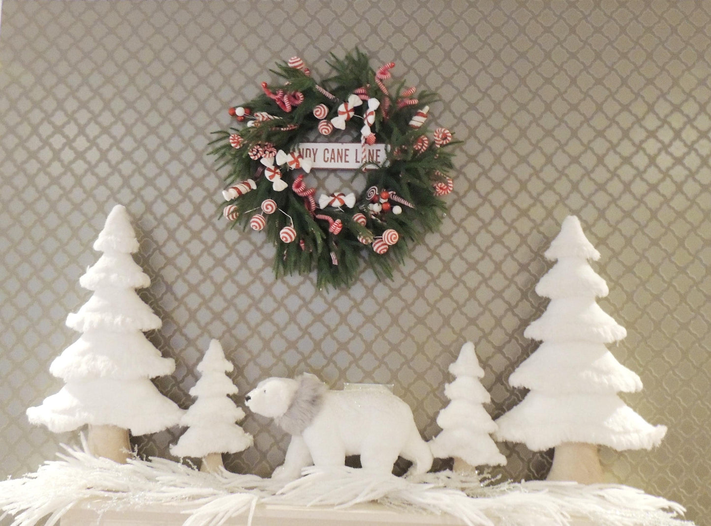 Luxury Candy Cane Red White Green Christmas Wreath Front Door Home Decorations Xmas Winter Mantle Decor Holiday Wreath Advent Swag