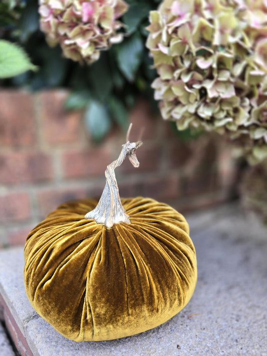 Mustard Gold Luxury Silk Velvet XL Pumpkin Real Stem Harvest Autumn Fall Handmade Decor Thanksgiving Table Mantle Decoration Centerpiece Fun